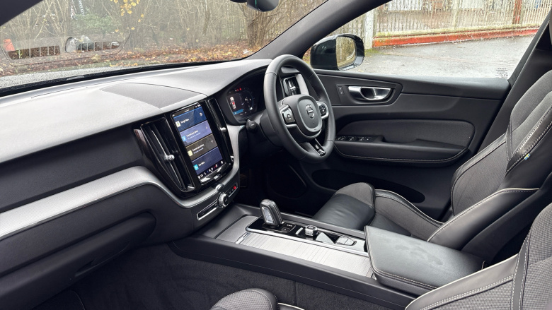 Volvo Xc60 2.0 B4D R DESIGN 5dr AWD Geartronic Diesel Estate